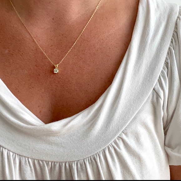 0.45 Carat Diamond Pendant Necklace, Yellow Gold - Picture 9 of 12